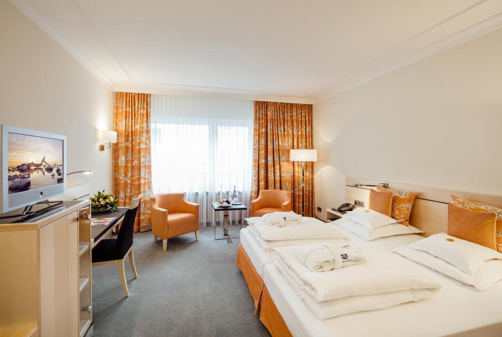 Hotel Bayerischer Hof Λιντάου Εξωτερικό φωτογραφία