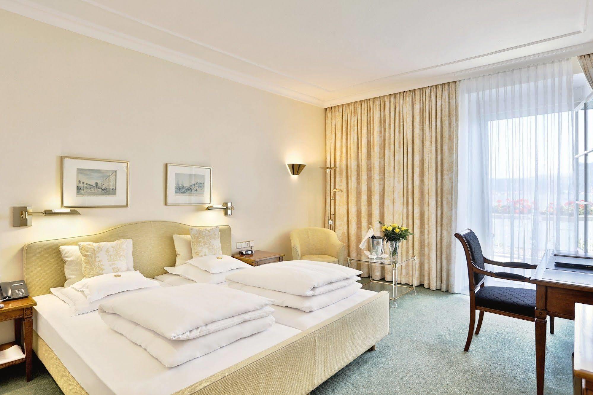 Hotel Bayerischer Hof Λιντάου Εξωτερικό φωτογραφία