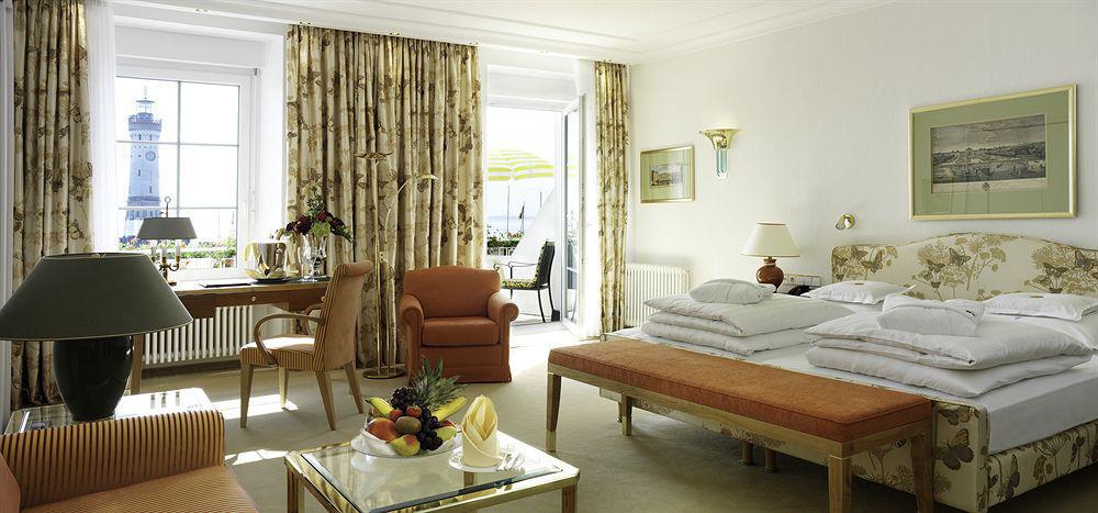 Hotel Bayerischer Hof Λιντάου Εξωτερικό φωτογραφία A typical hotel room